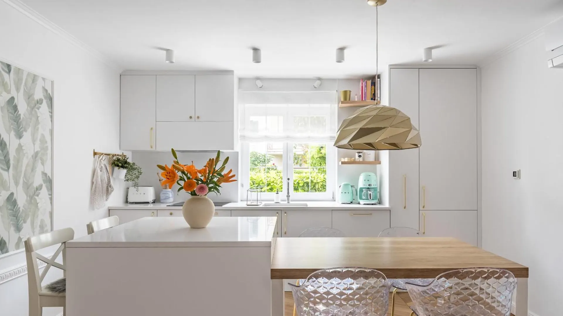 Eclectic Duplex With Sundeck Terrace Apartment Split 0*,